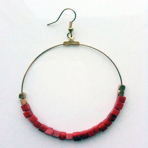 Image of CORAL STONE SIGANTURE LARADIVA HOOPS
