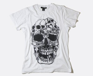 Image of vengeful minds - skull king crew neck tee 