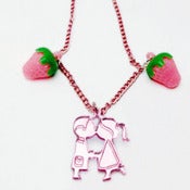 Image of Kissing Couple Chain