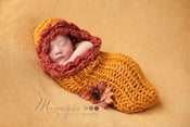 Image of Scalloped Newborn Peanut Wrap