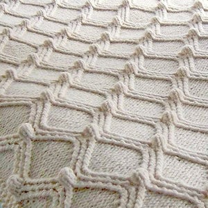 Image of Super Cozy Aran Lattice and Bobble Throw Blanket