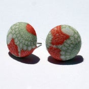 Image of earrings - geisha pattern red and wasabi green