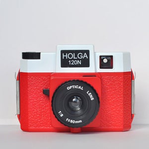 Image of Holga 120 N (Red & White)