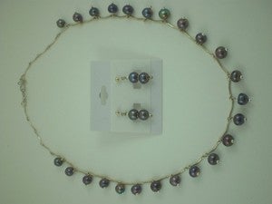Image of Peacock Pearls Necklace and Earrings