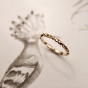 Image of 9ct gold 2mm floral carved