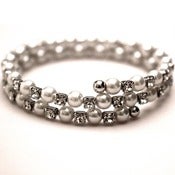 Image of Analysa White Pearl Bracelet 