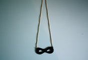 Image of mask necklace / colgante antifaz