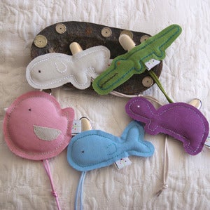 Image of Portachupetes animales de tela- Dummy clip holders