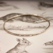 Image of silver message bangle  {細いメッセージ･バングル}