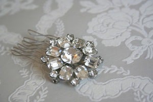 Image of vintage rhinestone bridal hair comb : piece 005
