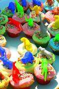 Image of 100 CUPCAKES 