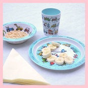 Image of Set "prime pappe" in plastica dura (ruspe, animali, principesse)