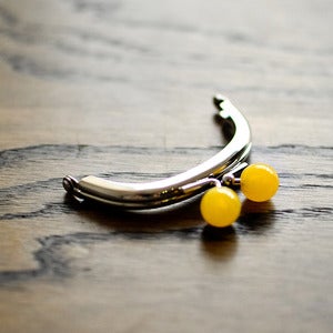 Image of Purse Frame : Amber Bauble : 3" x 2 3/8" Curved