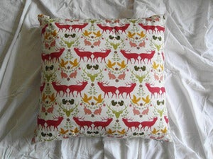Image of Kissen Damask rot (gross)