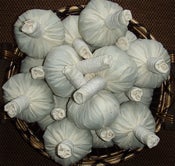 Image of Pre-Made Thai Herbal Massage Bundles ~ 20 Compresses