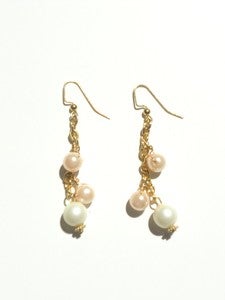 Image of Vintage Chain and Pearl Earrings