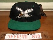 Image of VINTAGE PHILIDELPHIA EAGLES LOGO NEW ERA SNAPBACK CAP HAT