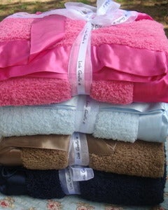 Image of Little Giraffe Blanket 