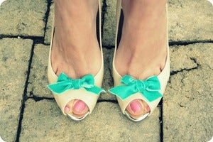 Image of Velvet bow shoe clips