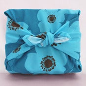 Image of Organic Betsy Reusable Gift Wrap