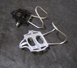 Image of White Industries Pedals with SS Clips