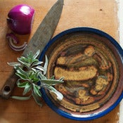 Image of Dinner Plate - Midnight Gold