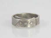 Image of 5mm 3 Rivet Leaf Band