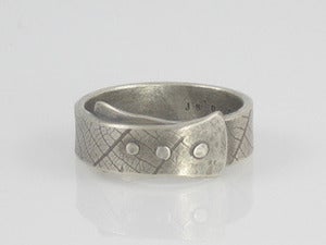 Image of 5mm 3 Rivet Leaf Band