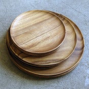 Image of 10" acacia plate