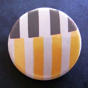 Image of BADGE MOTIF ABSTRAIT REF.627