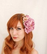 Image of Garden of Whimsy - La Vie En Rose Comb