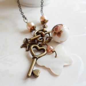 Image of Vintage Style Memento Necklace