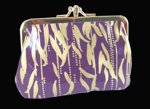 Image of gold leaf feuschia purse