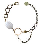 Image of Vintage cream bead bracelet