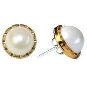 Image of mini pearl stud