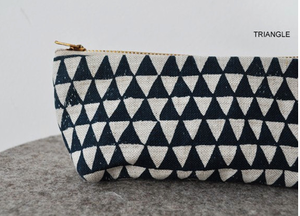 Image of oblong pouch- triangle
