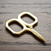 Image of Kelmscott Designs : Little Gems Gold Scissors