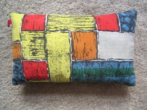Image of COUSSIN 50 X 30 CM TISSU VINTAGE REF.694