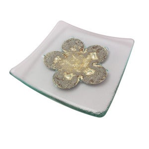 Image of Classic Gold Flower Dish. 14cm, 22cm