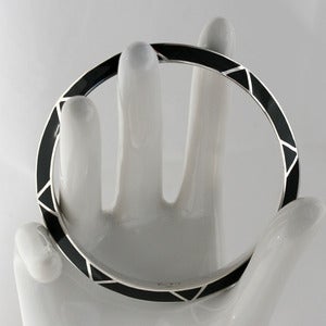 Image of Multi Facets Bangle - Black