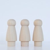 Image of trois petites filles jupe courte