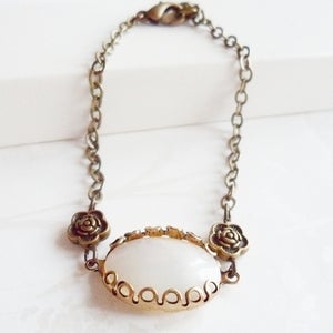 Image of Decadence Bracelet (pearl)