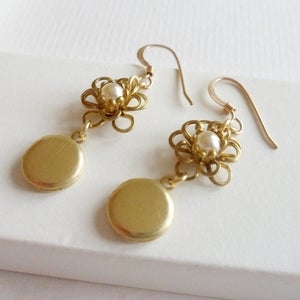 Image of Petite Fleur Earrings