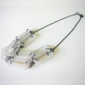 Image of LINK_HOLLOW 3-strand necklace