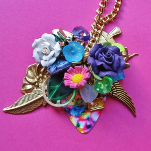 Image of Psychedelic Dreams Gold Plectrum Cluster Necklace 