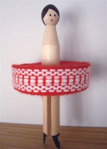 Image of Vintage Braid Peg - red and cream