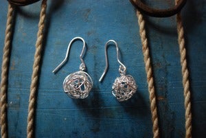 Image of Silver wire ball earrings