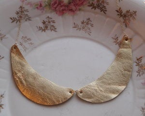Image of collar necklace
