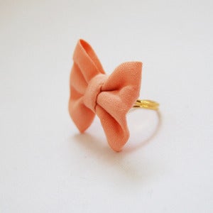 Image of Bow Ring