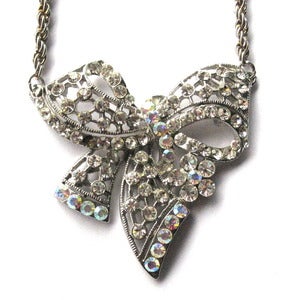 Image of A Smile & A Ribbon Necklace